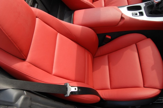 2009-BMW-Z4-sDrive35i-[21]