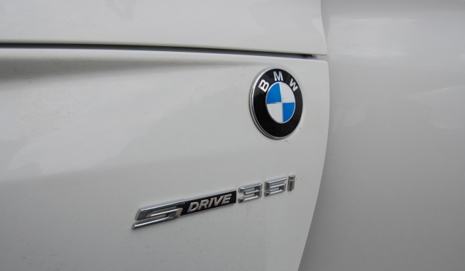 2009-BMW-Z4-sDrive35i-[24]