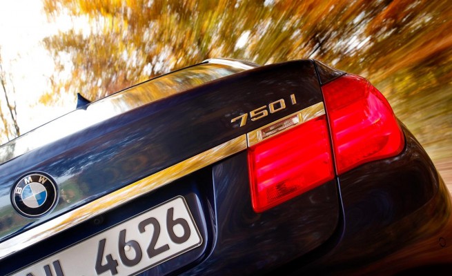 2009 BMW 750i trunklid badges and taillight (European spec)