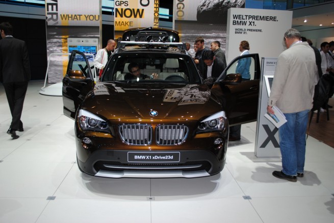 2010-bmw-x1 [32]