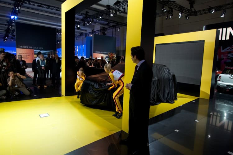 2011 CIAS: BMWBLOG Interviews John Cappella, Director of MINI Canada