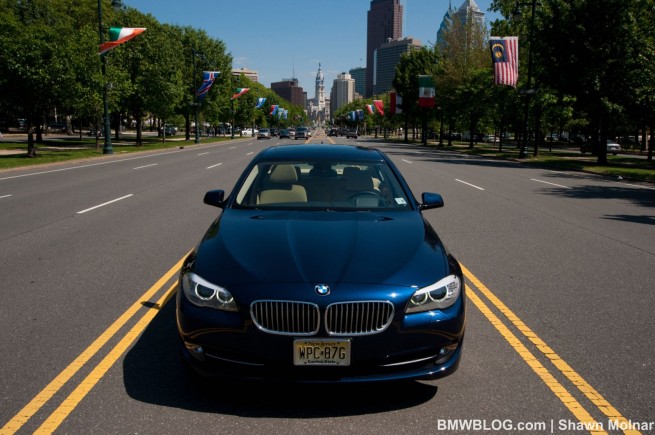 2011-bmw-550i--photos-11