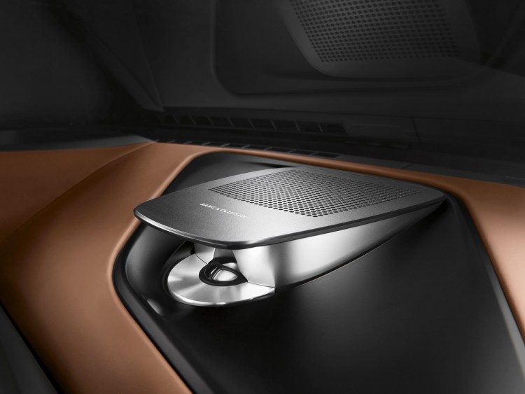 2012-BMW-6-Series-Gran-Coupe-Bang-and-Olufsen-High-End-Surround-Sound-System-1920x1440