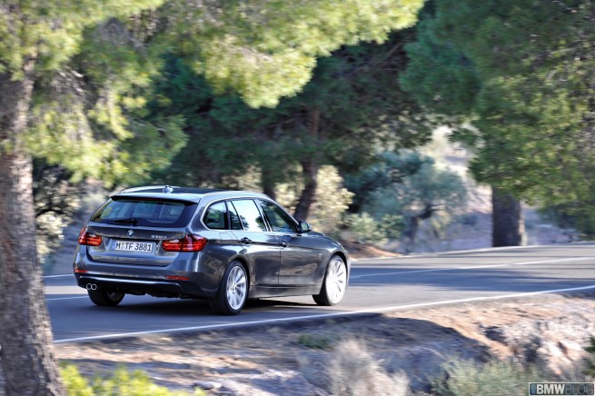 2012-bmw-3-series-touring-12