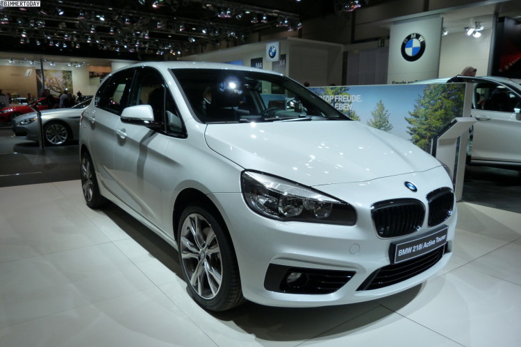 BMW 218i Active Tourer in Alpine White – Photo Gallery