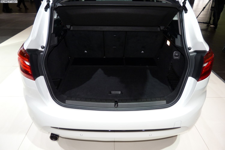 2014-BMW-2er-Active-Tourer-F45-218i-Sport-Line-AMI-Leipzig-LIVE-06