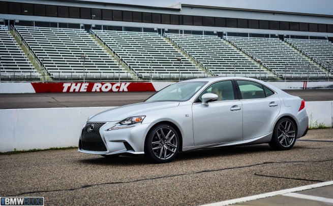 2014-lexus-is350-review-09