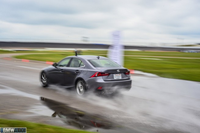 2014-lexus-is350-review-11