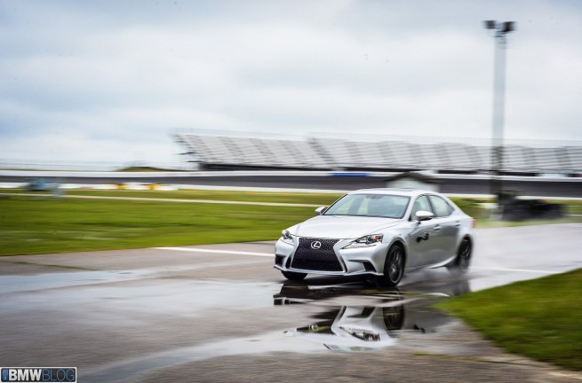 2014-lexus-is350-review-13