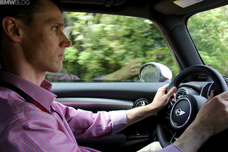 2014-mini-cooper-test-drive-25