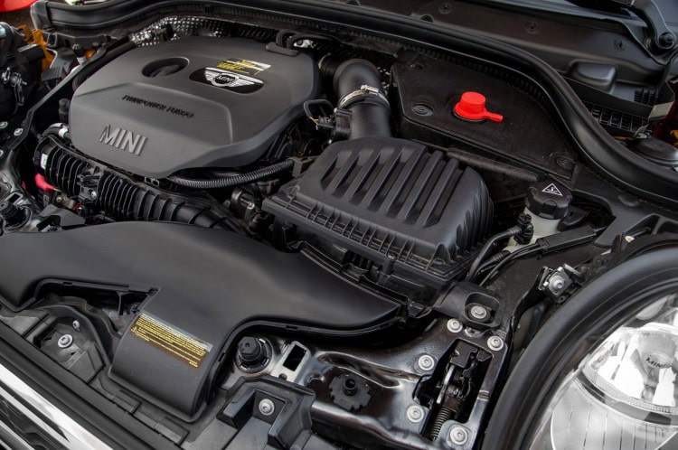 2014-mini-hardtop-cooper-s-engine-02