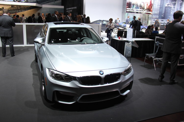 2015-bmw-M3-sedan-silverstone-21