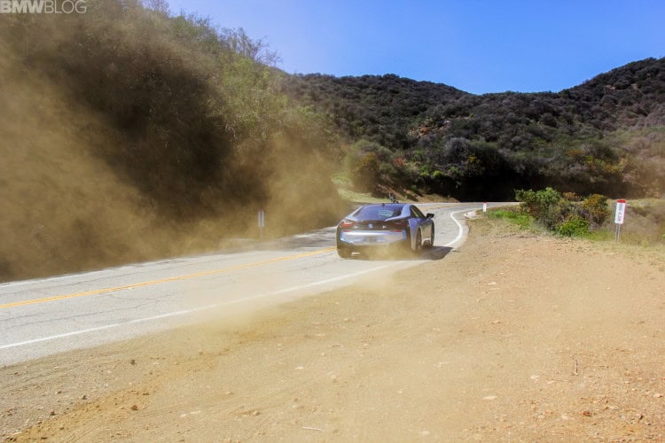 2015-bmw-i8-drive-review-12