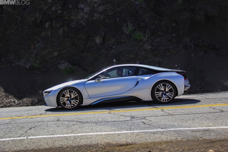 2015-bmw-i8-drive-review-13