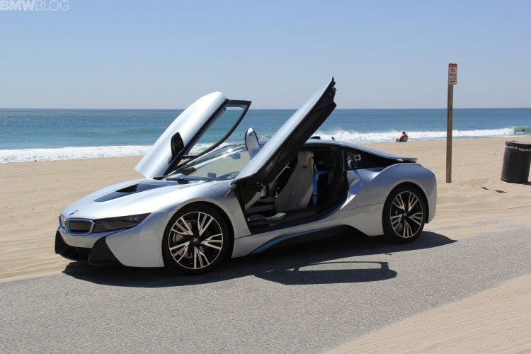 2015 BMW i8 – Video Review