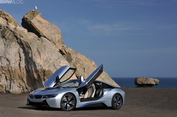 2015-bmw-i8-photos-54