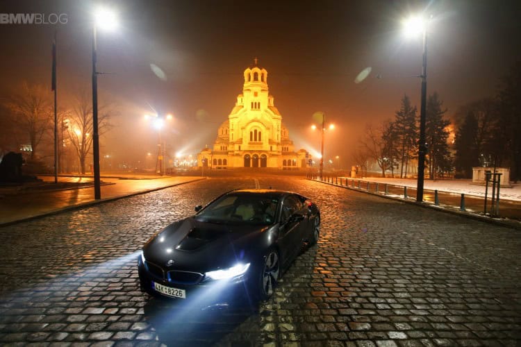 2015-bmw-i8-photoshoot-sofia-15