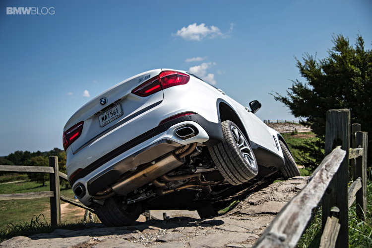 2015-bmw-x6-offroad-32