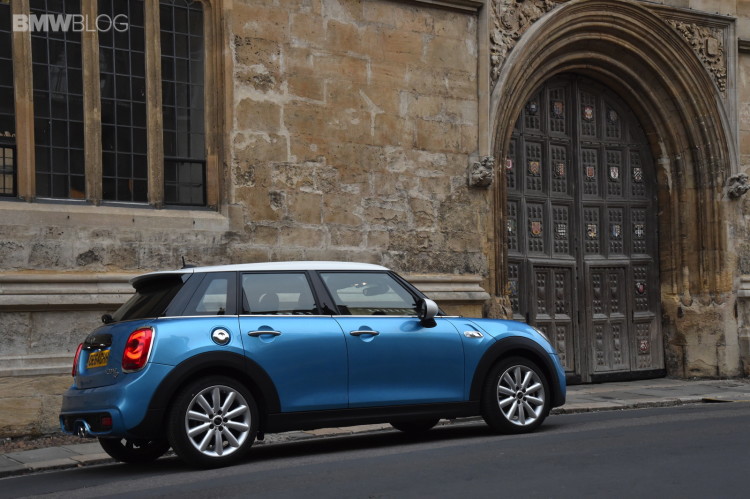 2015-mini-5-door-images-95
