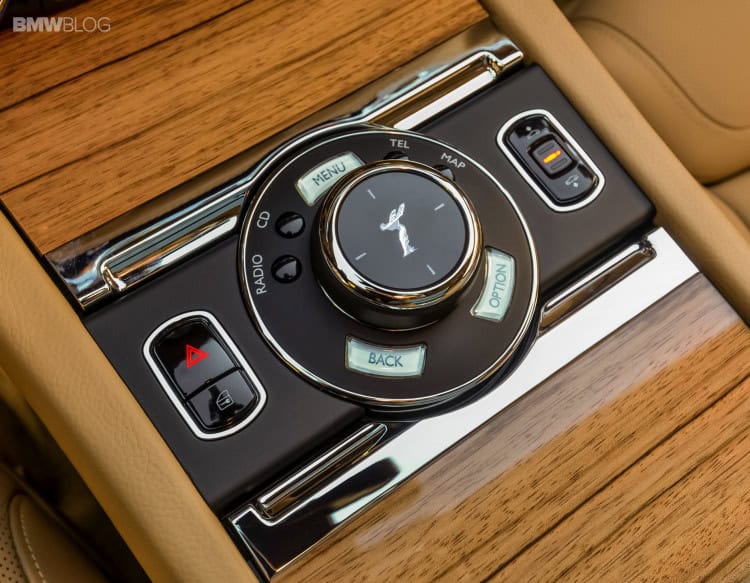 2015-rolls-royce-ghost-series-II-test-drive-20