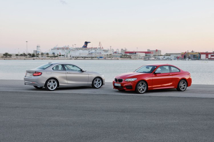 2014-bmw-2-series-coupe-side-three-quarters