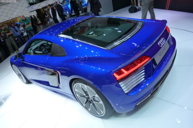 Audi-R8-e-tron-2015-Genf-Autosalon-Live-12