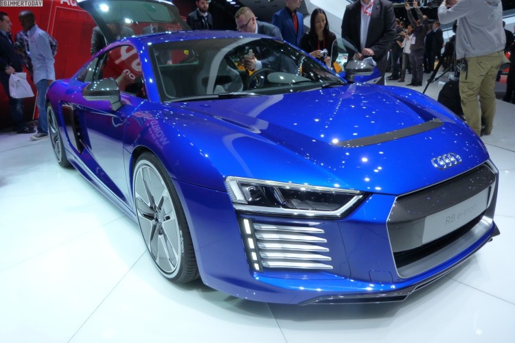 Audi-R8-e-tron-2015-Genf-Autosalon-Live-14