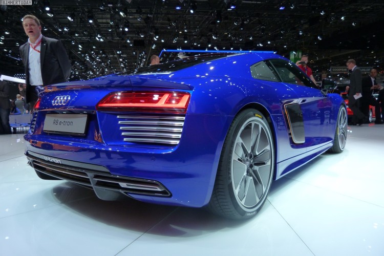 Audi-R8-e-tron-2015-Genf-Autosalon-Live-16