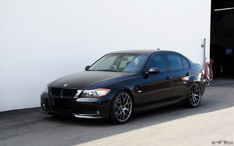 Jet Black BMW E90 335i Looks Clean With Aftermarket Wheels