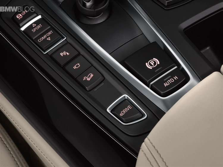 bmw-x5-xdrive40e-images-04