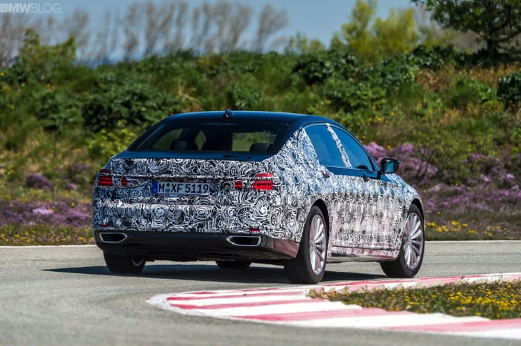 2016-bmw-7-series-test-drive-43