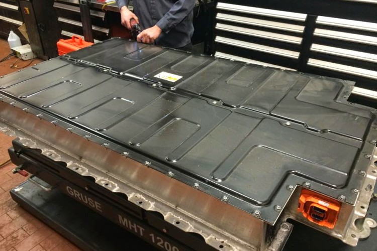 BMW ordering billions of euros worth of batteries from CATL