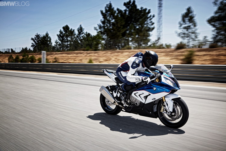 BMW Motorrad achieves record sales for the fifth time in succession in 2015