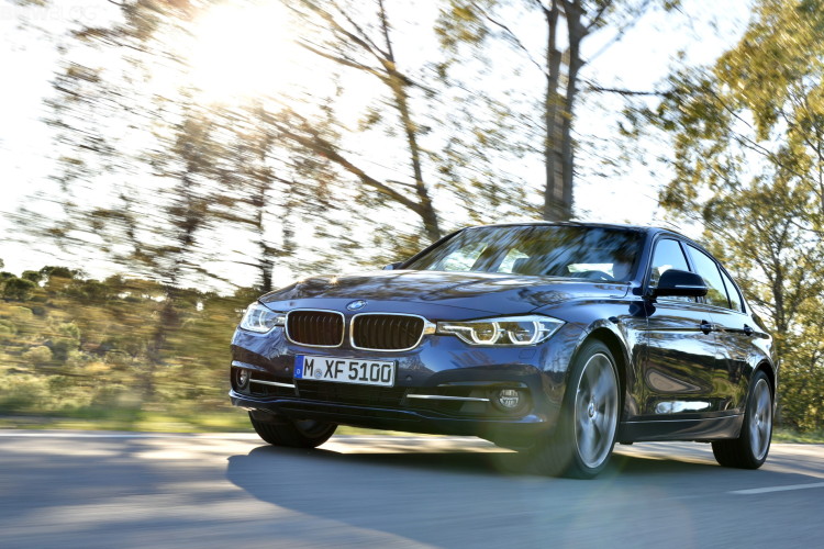 2015-bmw-3-series-sedan-images-45