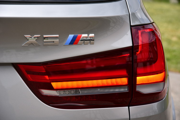 2015-bmw-x5-m-1900x1200-images-18