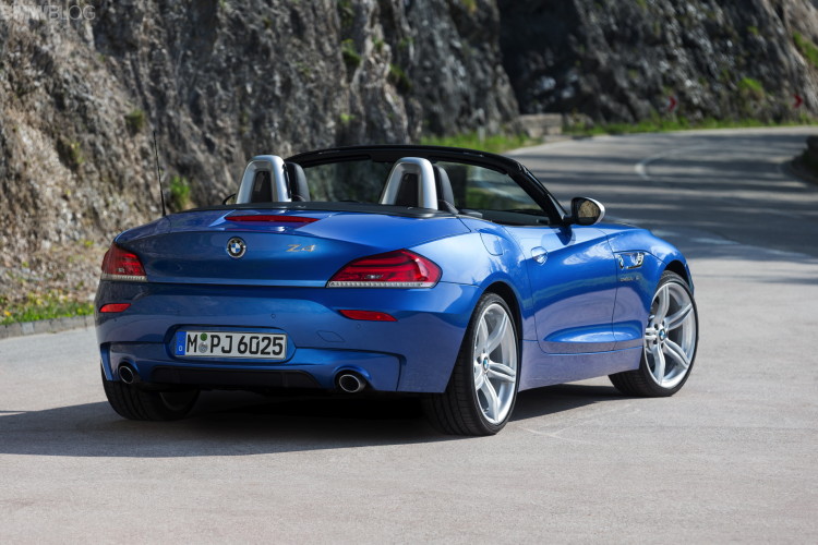 2015-bmw-z4-estoril-blue-1900x1200-images-43