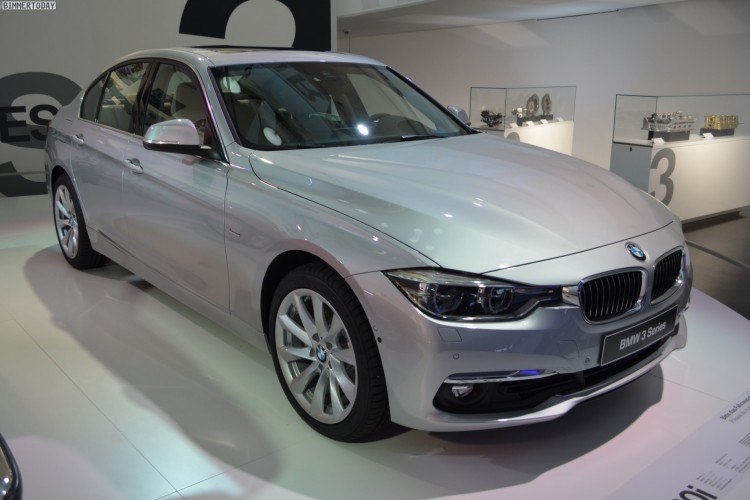 VIDEO: BMW 3 Series vs Audi A4