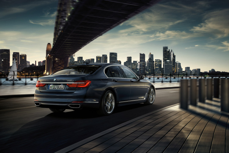 New wallpapers 2016 BMW 7 Series