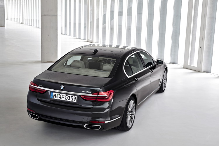 2016-bmw-7-series-exterior-images-1900x1200-23