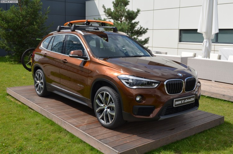 2015-BMW-X1-F48-Kastanienbronze-Metallic-Zubehoer-Fahrradtraeger-02