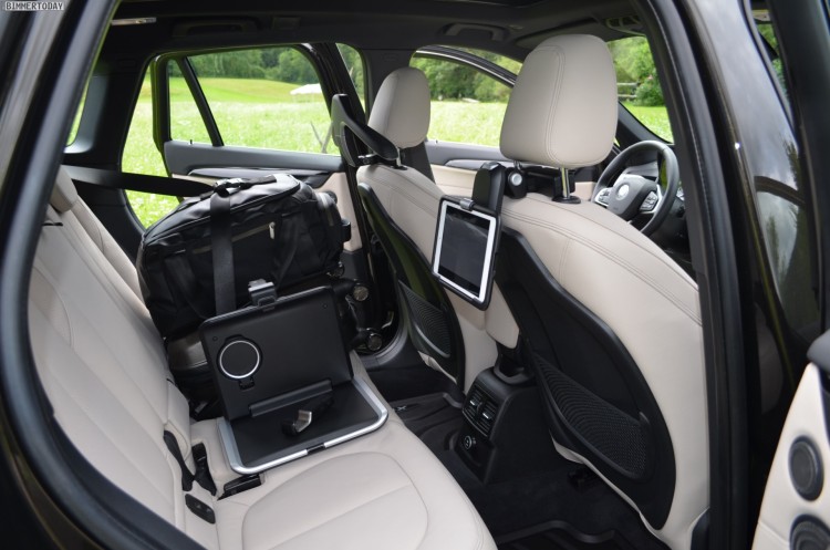 2015-BMW-X1-F48-Sparkling-Brown-Zubehoer-01