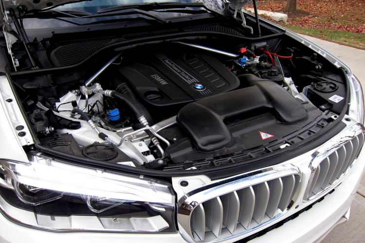 Temporary hold on the BMW X5 xDrive35d production for U.S.