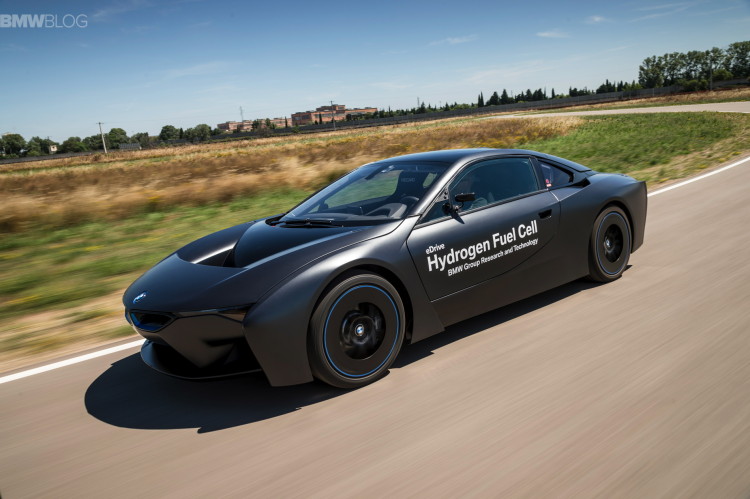 BMW-i8-hydrogen-fuel-cell--images-08