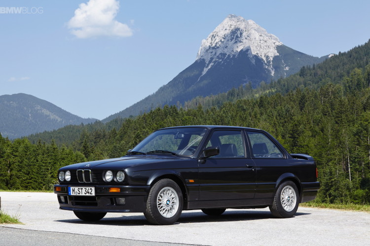 bmw-E30-3-Series-1900x1200-05