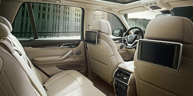 bmw-x5-backseat