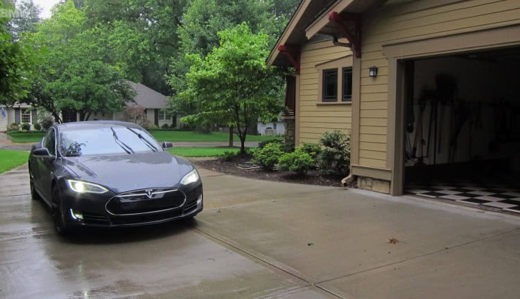 tesla-model-s-p85d-test-drive-1900x1200-02