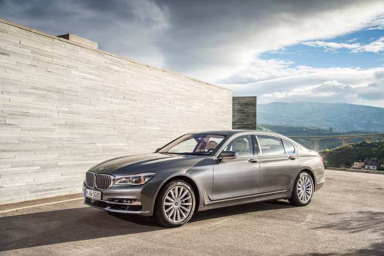 2016 BMW 750Li – Photo Gallery