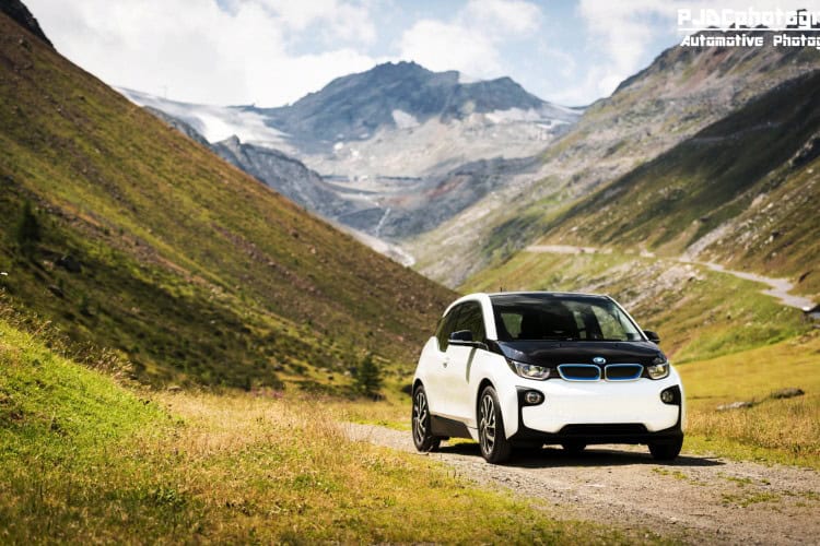 Video: Matt Farah drive the BMW i3 for first time