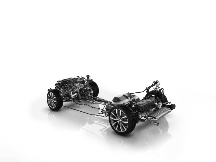 2016-bmw-225xe-active-tourer-hybrid-images-14