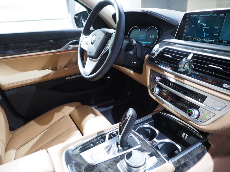 2016-bmw-740Le-hybrid-images-16